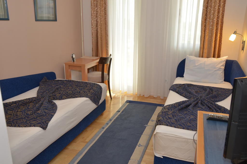 Hotel Dragovic Smederevo Phòng bức ảnh