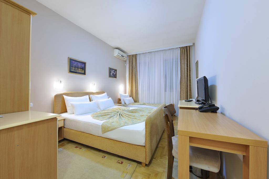 Hotel Dragovic Smederevo Ngoại thất bức ảnh
