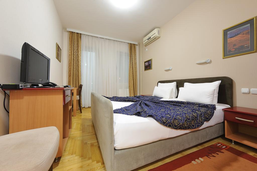 Hotel Dragovic Smederevo Ngoại thất bức ảnh