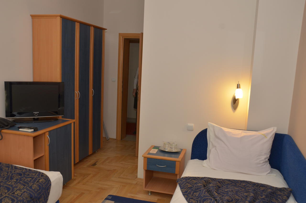 Hotel Dragovic Smederevo Phòng bức ảnh